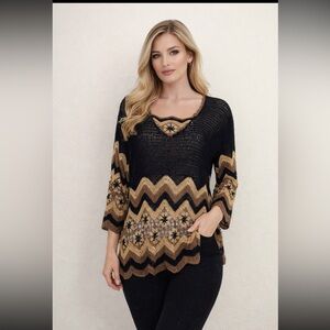 Bette Paige. Ladies Size Large Crocheted Top